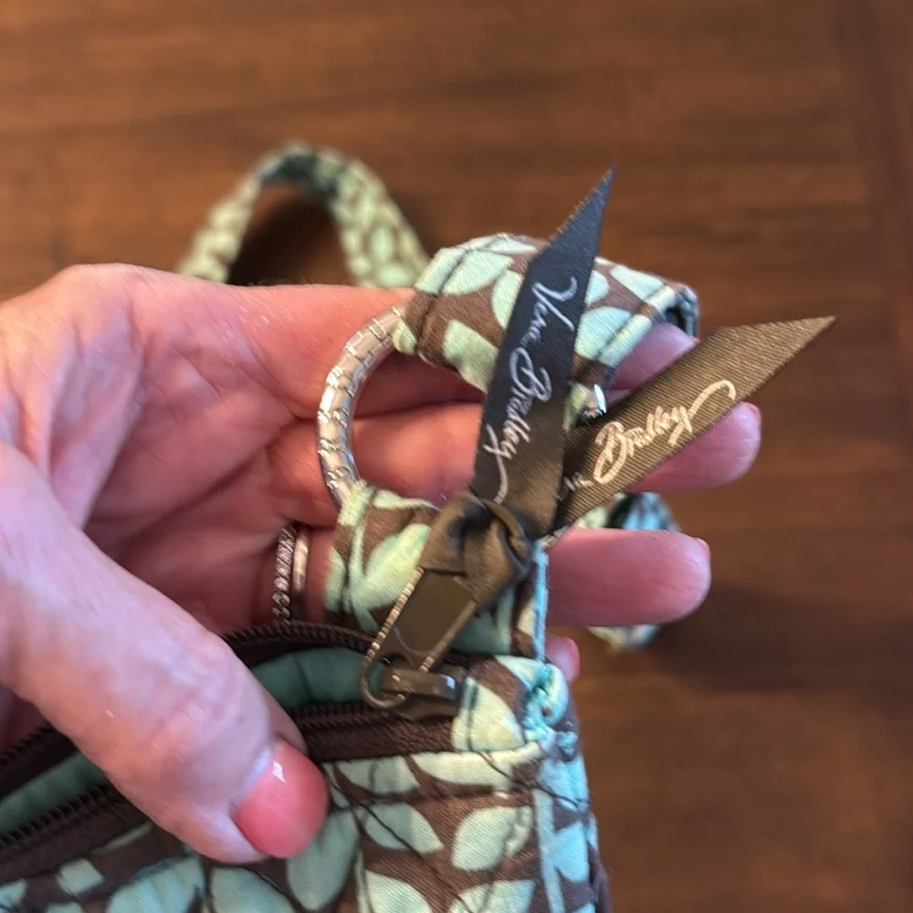 Vera Bradley | Shower Vines Hipster Crossbody Bag - Picture 8 of 8